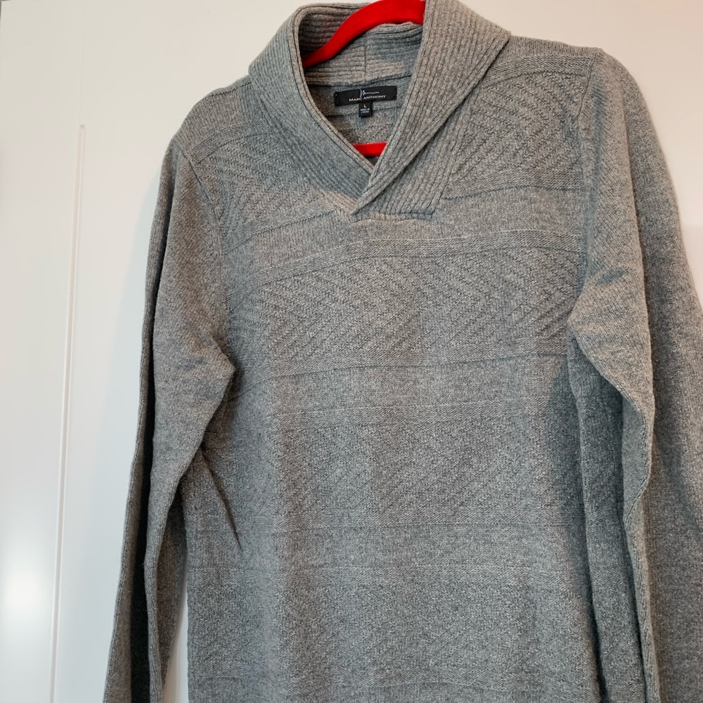 Men’s gray cowl neck sweater.